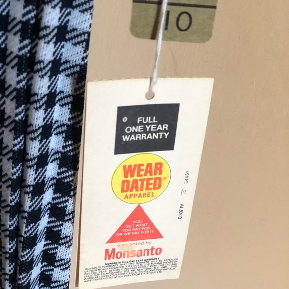 Pleated skirts - Picture 2 of 5